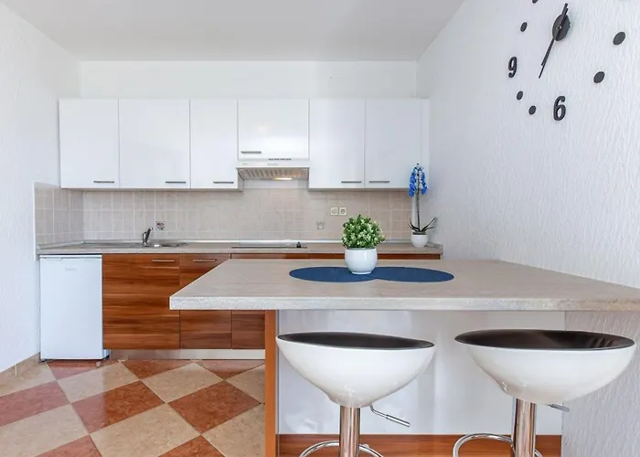 Mit Balkon Und Meerblick By Interhome Apartman *