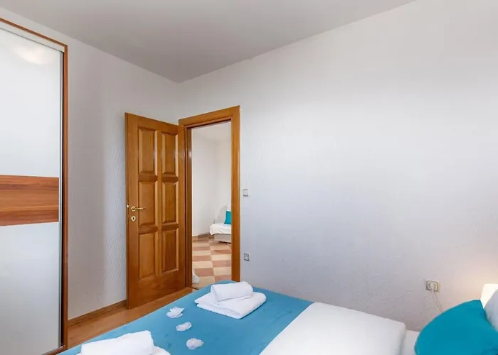 Mit Balkon Und Meerblick By Interhome Dramalj